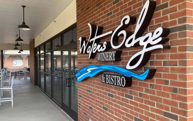 waters edge winery c 001 1 768x480